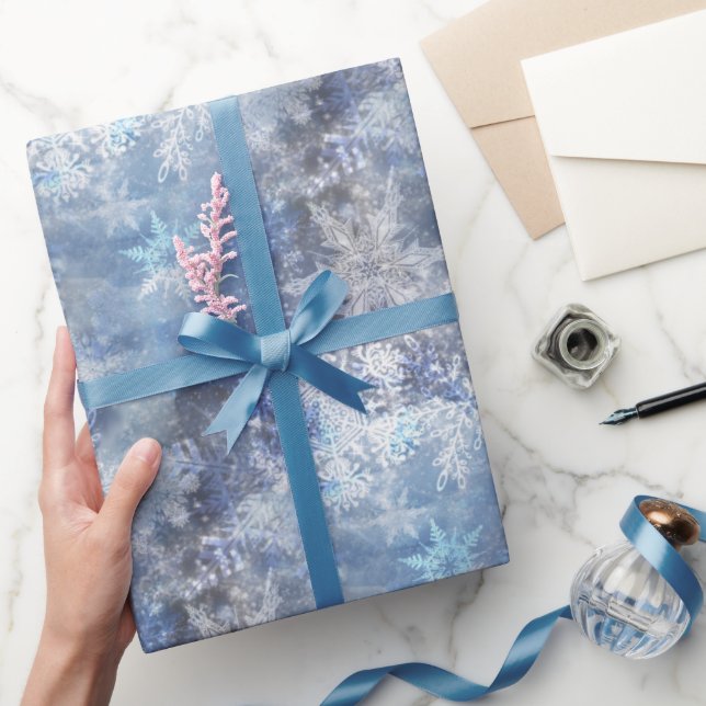 Papier Cadeau Motif de Noël bleu texturé de glace et de neige (Cadeaux)