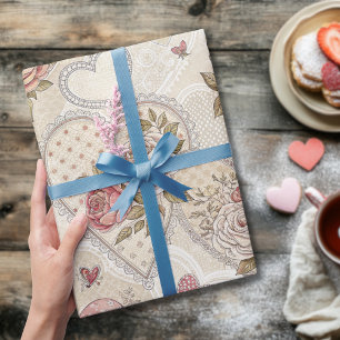 Papier Cadeau Motif de rose aux cœurs froncés en ivoire vintage