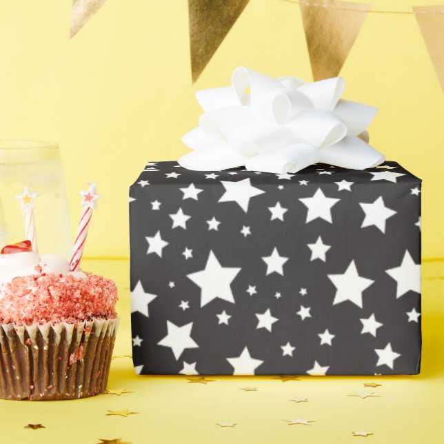 Papier Cadeau Motif des étoiles cosmiques en noir et blanc (Fête d'anniversaire)