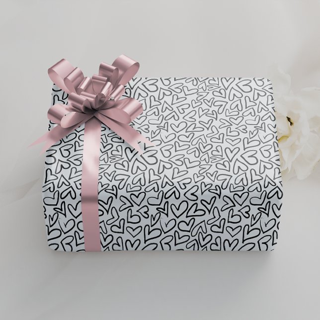 Papier Cadeau Motif élégant de Coeurs Noir et Blanc (Créateur téléchargé)