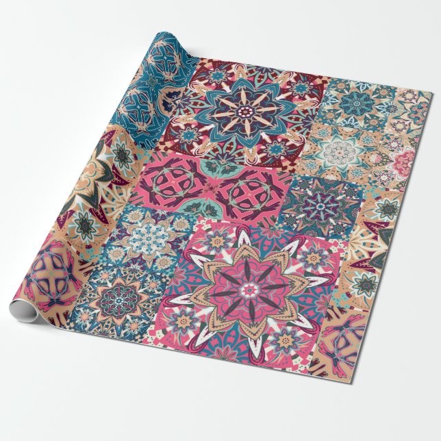 Papier Cadeau Motif en patchwork floral sans couture. Vérificate (Déroulé)