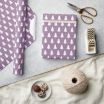 Papier Cadeau Motif Festif Dusty Purple White Christmas Tree<br><div class="desc">Papier d'emballage moderne et simple de Noël avec motif d'arbre de Noël blanc sur un arrière - plan pourpre lavande poussiéreux, papier d'emballage festif scandinave élégant pour tous vos cadeaux de Noël. Conçu exclusivement pour vous par Happy Dolphin Studio. Si vous avez besoin d'aide ou de produits correspondants, veuillez nous...</div>