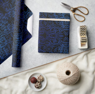 Papier Cadeau Motif floral bleu élégant sur fond noir