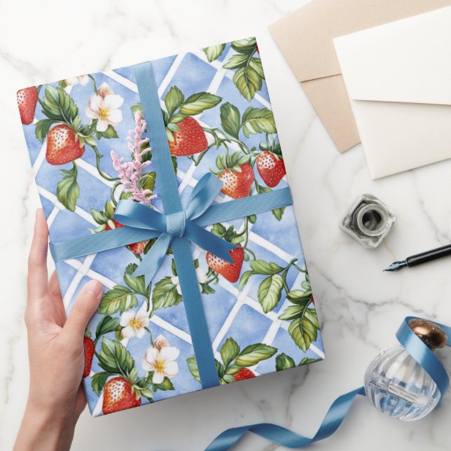 Papier Cadeau Motif Fraise Cottagecore  (Cadeaux)