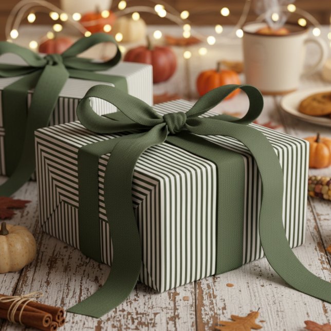 Papier Cadeau Motif Hunter Green et White Stripes (Modern & Classic Hunter Green Wrapping Paper. Trendy Navy Blue & White Chic Stripes Pattern for Him.)
