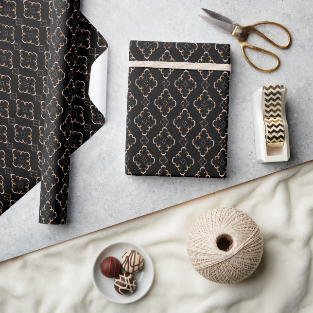 Papier Cadeau Motif or sur noir. (Artisanat)