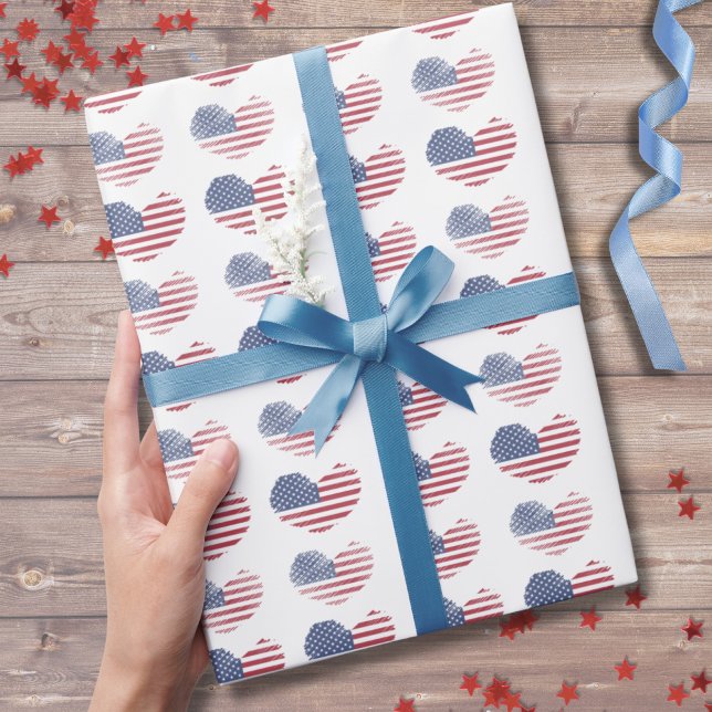 Papier Cadeau Motif patriotique du drapeau américain (Cute Patriotic American Flag Rustic Heart Pattern Wrapping Paper)