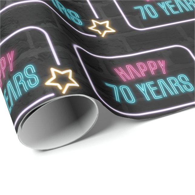 Papier Cadeau Neon 70th Birthday Marquee On Brick Wrapping Paper (Coin rond)