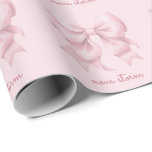 Papier Cadeau Nœud Rose Tendance Personnalisé Avec Nom Monogramm<br><div class="desc">Élevez votre façon d'offrir des cadeaux avec notre papier d'emballage personnalisé avec un nœud rose tendance et un monogramme de nom, un mélange parfait de style chic et personnalisé. Ce papier d'emballage présente un design de nœud coquette rose prépa qui ajoute une touche d'élégance et de féminité à tout cadeau....</div>
