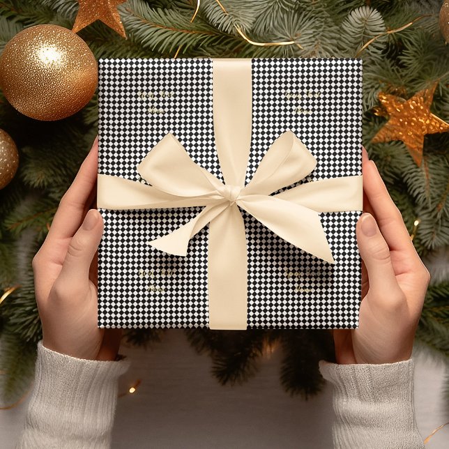 Papier Cadeau Noir et blanc À damiers Faux Gold personnalisé Tex (Black and White Checkered Custom Faux Gold Text Wrapping Paper)