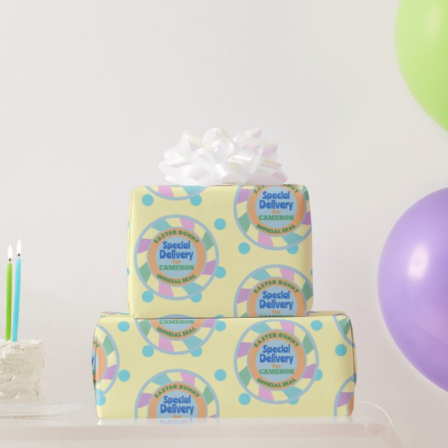 Papier Cadeau Nom personnalisé du lapin de Pâques Jaune & Bleu (Cadeaux de fête)