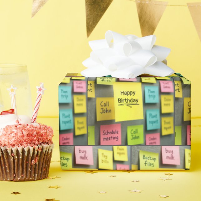 Papier Cadeau Notes adhésives d'anniversaire sur le mur du cubic (Fête d'anniversaire)
