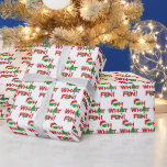 Papier Cadeau Oh What Fun Christmas Pickleball Vert et Blanc<br><div class="desc">Oh quel plaisir il joue au pickleball pendant la saison des fêtes. Avec notre nouveau graphique de Noël de pickleball, la joie de la saison rencontre l'excitation du terrain de pickleball. Élevez votre décor, votre garde-robe et vos cadeaux avec un pickleball vert portant un casquette Père Noël, un arbre de...</div>