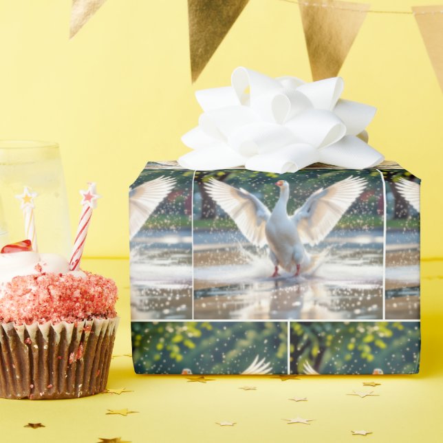 Papier Cadeau Oie Blanche Heureuse Dans Un Jeu D'eau (Fête d'anniversaire)