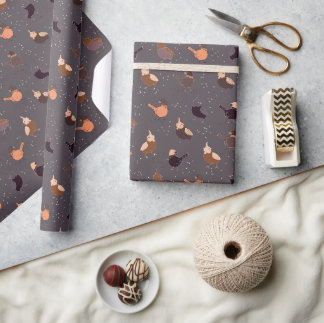 Papier Cadeau Oiseaux de Noël avec casquettes, étoiles, baies su