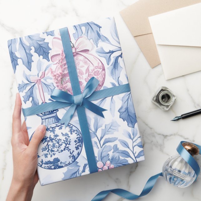 Papier Cadeau ornements de Noël bleu doux toile rose (Cadeaux)