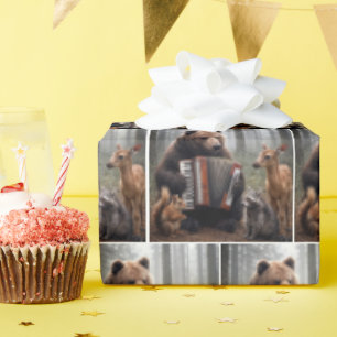 Papier Cadeau Ours jouant de l'accordéon pour les amis de la for