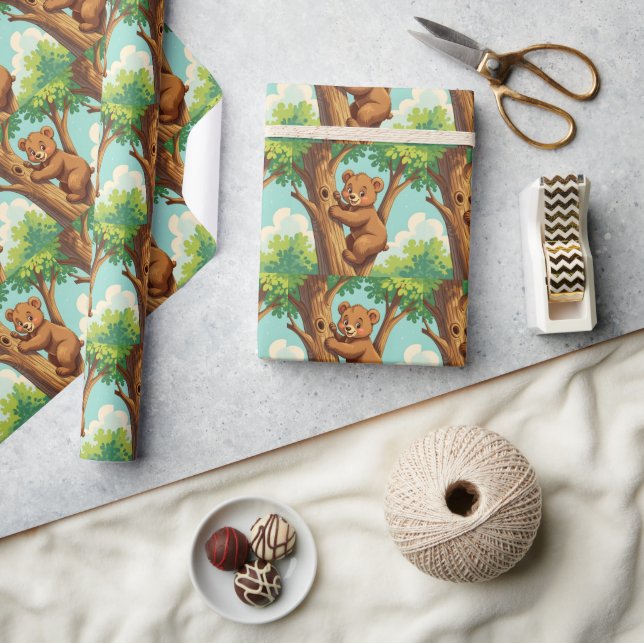 Papier Cadeau Ourson mignon grimpant à un arbre (Artisanat)