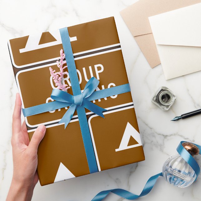 Papier Cadeau Panneau de camping de groupe (Créateur téléchargé)
