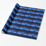 Papier Cadeau Papier d'emballage bleu de Menorah Hanoukka<br><div class="desc">Enveloppez vos présents de Hanoukka dans le style avec ce document d'emballage cadeau de Hanoukka de menorah de bleu.</div>