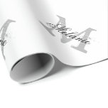 Papier Cadeau Papier d'emballage monogramme de nom chic personna<br><div class="desc">Papier d'emballage monogramme de nom noir et blanc personnalisé. Enveloppe cadeau élégante avec nom personnalisable et couleur arrière - plan. Joli design motif monogrammed pour fête d'anniversaire chic, Noël, douche nuptiale, baby shower classe, faveurs de mariage chic et plus encore. Convient aux hommes, femmes et enfants (garçons et filles). Lettre...</div>