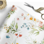 Papier Cadeau Papier d'enveloppement du jardin de printemps fleu<br><div class="desc">Papier d'enveloppement du jardin de printemps fleur sauvage. Tous les designs sont © SUGAR AND SPICE INVITATIONS.LLC</div>