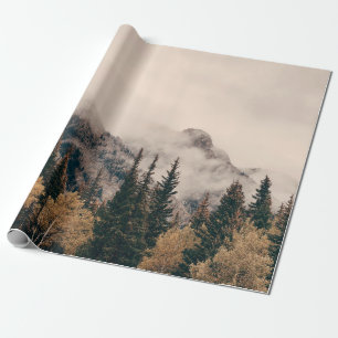Papier Cadeau Parc national Banff - montagnes brumeuses et forêt