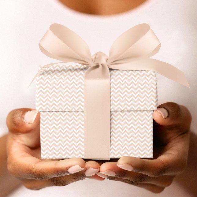 Papier Cadeau Pastel Orange & White Chevron Baby shower en bande (Pastel Orange and White Baby Shower Wrapping Paper for Halloween or Fall Baby Shower. Gender Neutral)