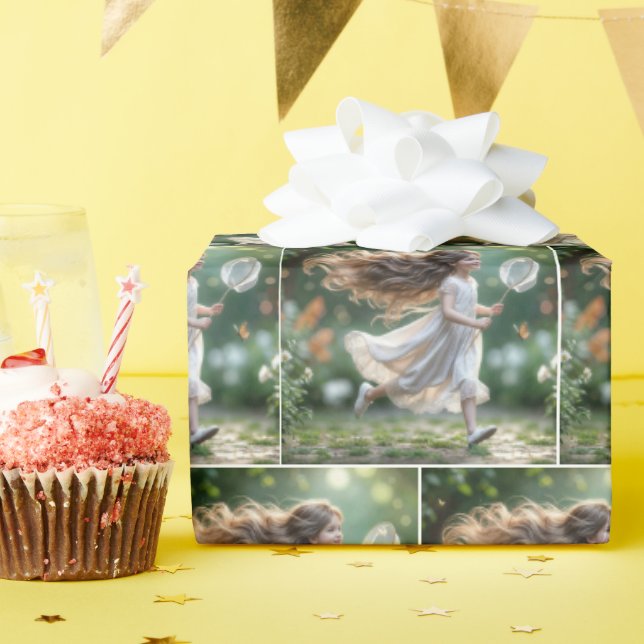 Papier Cadeau Petite fille pourchasser des papillons avec un fil (Fête d'anniversaire)