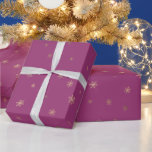 Papier Cadeau Pink Boysenberry Christmas Gold Snowflakes<br><div class="desc">Flambeaux d'or de Noël en Boysenberry rose</div>