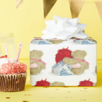 poupée de chiffon et ours en peluche sur fond blan
