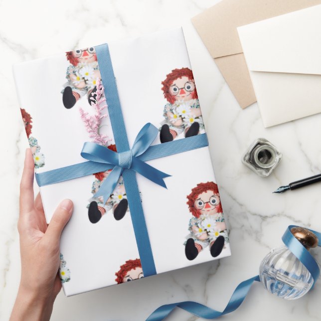 Papier Cadeau poupée de vieux chiffon avec bouquet de marguerite (Cadeaux)