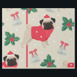 Papier Cadeau Pug de Christmas<br><div class="desc">Carlin mignon habillé pour Noël</div>