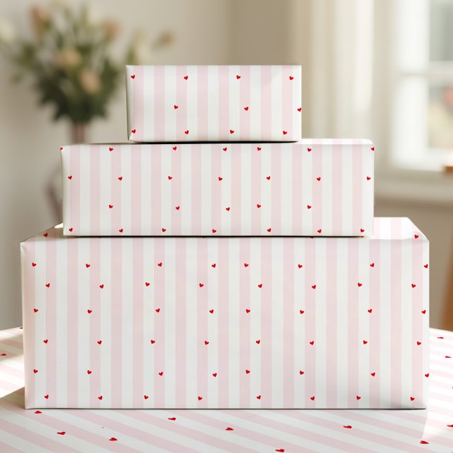 Papier cadeau rayures blanches et roses + coeurs (Créateur téléchargé)