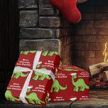 Papier Cadeau Red Christmas Kids Dinosaur mignon Personnalisé<br><div class="desc">Superbe papier d'emballage de Noël de dinosaure vert. Cet apatosaure a l'air très mignon dans un chapeau de Noël rouge de vacances avec un petit sourire. J'aime les animaux de Noël préhistoriques et les cadeaux que les enfants vont aimer. Customisez ce cadeau avec le nom du destinataire pour le rendre...</div>