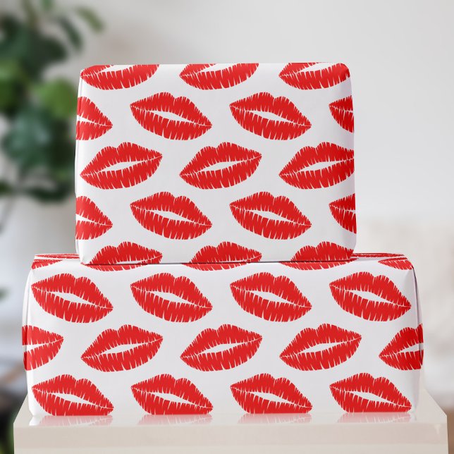 Papier Cadeau Red Lipstick Baiser Motif Valentine papier envelop (Lots of lovely red lipstick kisses on this wrapping paper.)