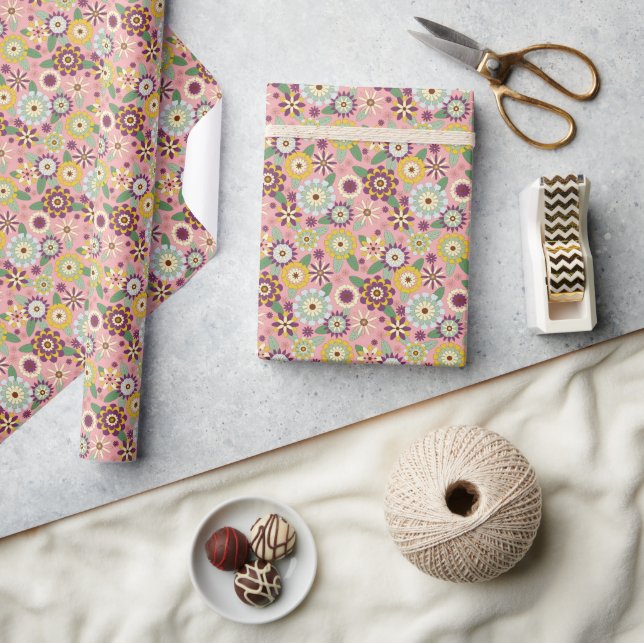 Papier Cadeau Retro groovy 70s floral pattern on pink  (Artisanat)