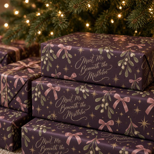 Papier Cadeau Retrouvez-moi sous le gui. Ruban rose prune foncé