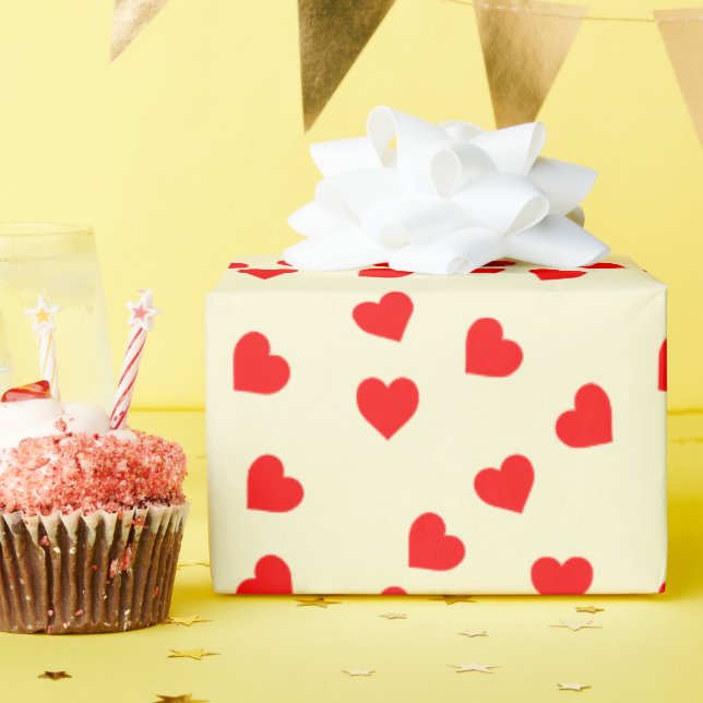 Papier Cadeau Romantique Joueur de coeur rouge Motif Pastel Jaun (Fête d'anniversaire)