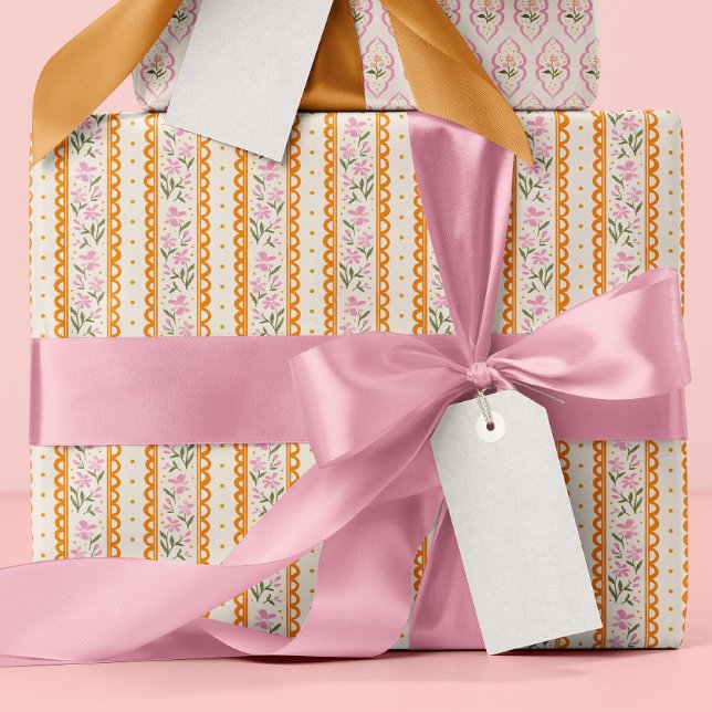 Papier Cadeau Rose Orange Motif Floral Rayures Imprimé (Pretty vintage style pink floral striped wrapping paper roll with orange scallops and yellow dots)