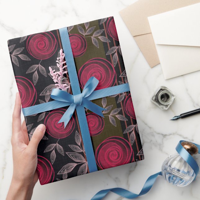 Papier Cadeau Roses rouges sur noir. (Cadeaux)