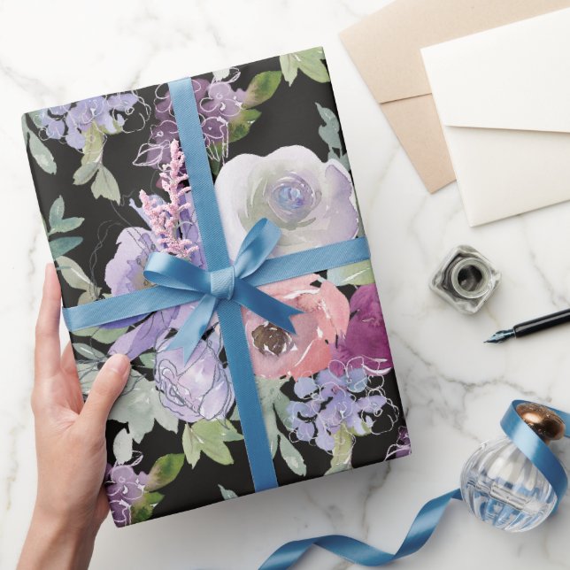 Papier Cadeau Roses Violettes Roses Fond Noir (Cadeaux)