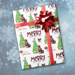 Papier Cadeau Rottweiler, Bird et Christmas Tree<br><div class="desc">Le motif répété sur ce joli papier d'emballage de Noël est l'image d'un chien Rottweiler portant une écharpe rouge de Noël. Le chien est assis parmi des emballages de cadeaux aux couleurs vives à côté d'un sapin décoré. Un oiseau bullfinch atterrit sur l'arbre, et le chien le regarde. Stylisé rouge...</div>