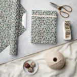 Papier Cadeau Rustic Holly Christmas<br><div class="desc">Un motif de saint vert sur un arrière - plan bronzé fait un joli emballage cadeau pour tout cadeau de Noël.</div>