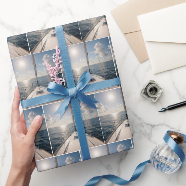 Papier Cadeau Sailboat On Calm Ocean Water (Cadeaux)