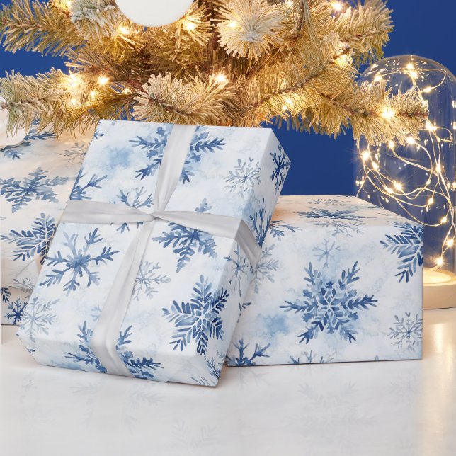 Papier Cadeau Sapins de Noël Bleus Blancs Flocons de Neige (Vacances)