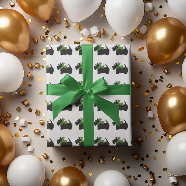 Papier Cadeau Scotty Chien et Tartan Joyeux Noël (Jaunty Scottie's in holiday scarves parade across this fun gift wrap.)
