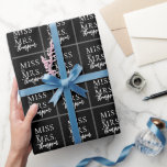 Papier Cadeau Simple Mlle à Mme Black Fête des mariées<br><div class="desc">Conçu pour correspondre à notre collection botanique rustique. Surprenez la future mariée avec un papier d'emballage personnalisé. Le design est simple,  avec un en-tête qui dit miss à mrs enfermé par deux carrés</div>