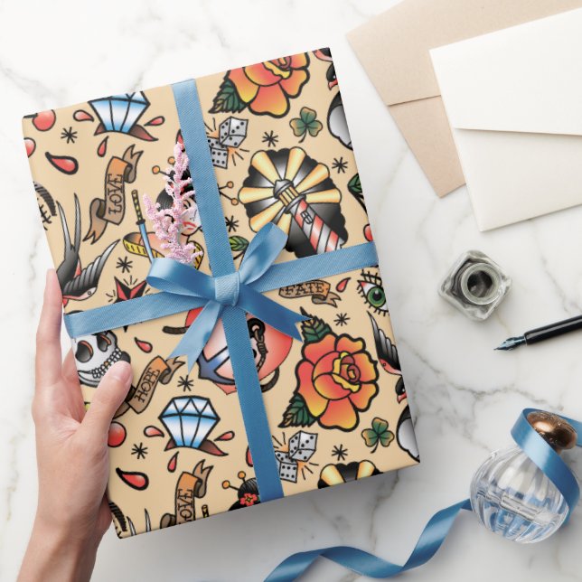 Papier Cadeau Soirée carrelée pour les amateurs de tatouage (Cadeaux)