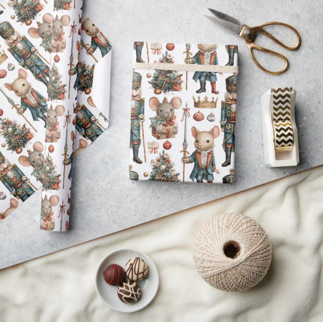 Papier Cadeau Soldats Souris dans une Scène de Fête (Artisanat)